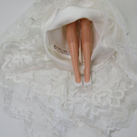 Barbie as Eliza Doolittle in My Fair Lady-Collector's Edition 1995 Mattel Doll - Picture 7 of 16